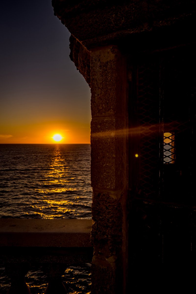 Así es Cádiz desde mi objetivo. ¡Cádiz, brillante Cádiz! Tú eres el primer lugar del mundo. (Lord Byron) 🌅🌅🌅📲📲📲