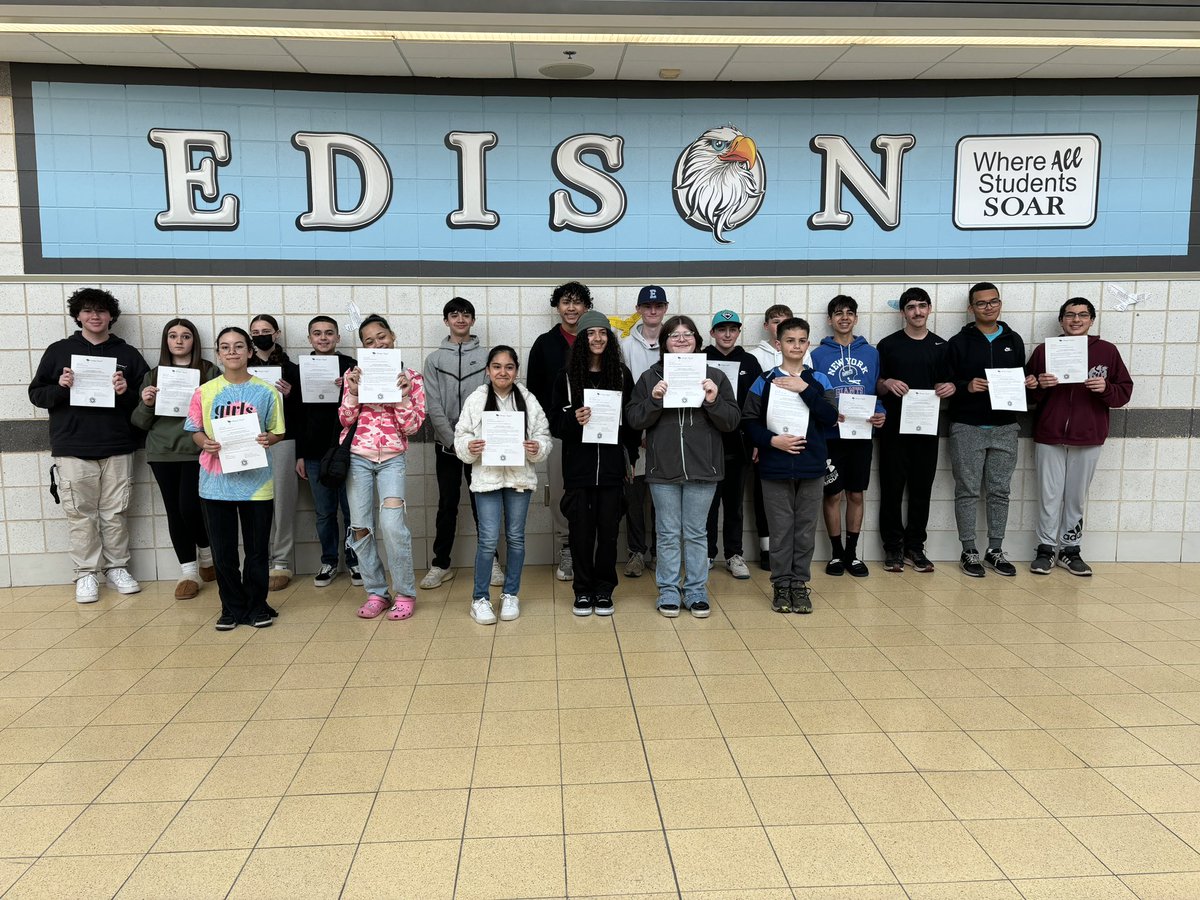 lyons_barton's tweet image. Congrats to our 8th Grade Project Excel winners!  We are proud of you!   @EMSKowalchukAP @MeridenK12 @pvcivitello