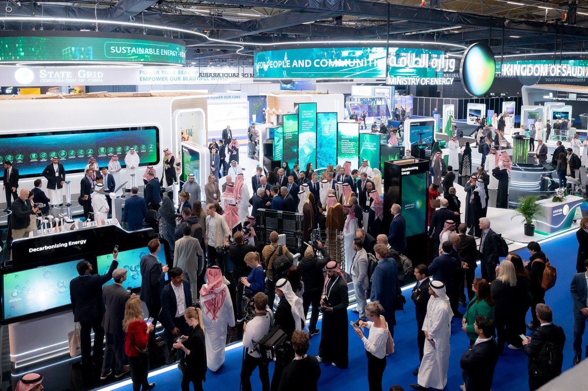 KACST's tweet image. تشارك #كاكست ضمن جناح المملكة بـ #مؤتمر_الطاقة_العالمي الـ 26 الذي تشرف عليه @MoEnergy_Saudi، لإبراز دورها كمختبر وطني يسهم في تسريع التطوير التقني وتوطين التقنيات بما يحقق مستهدفات رؤية السعودية 2030.
#WEC2024