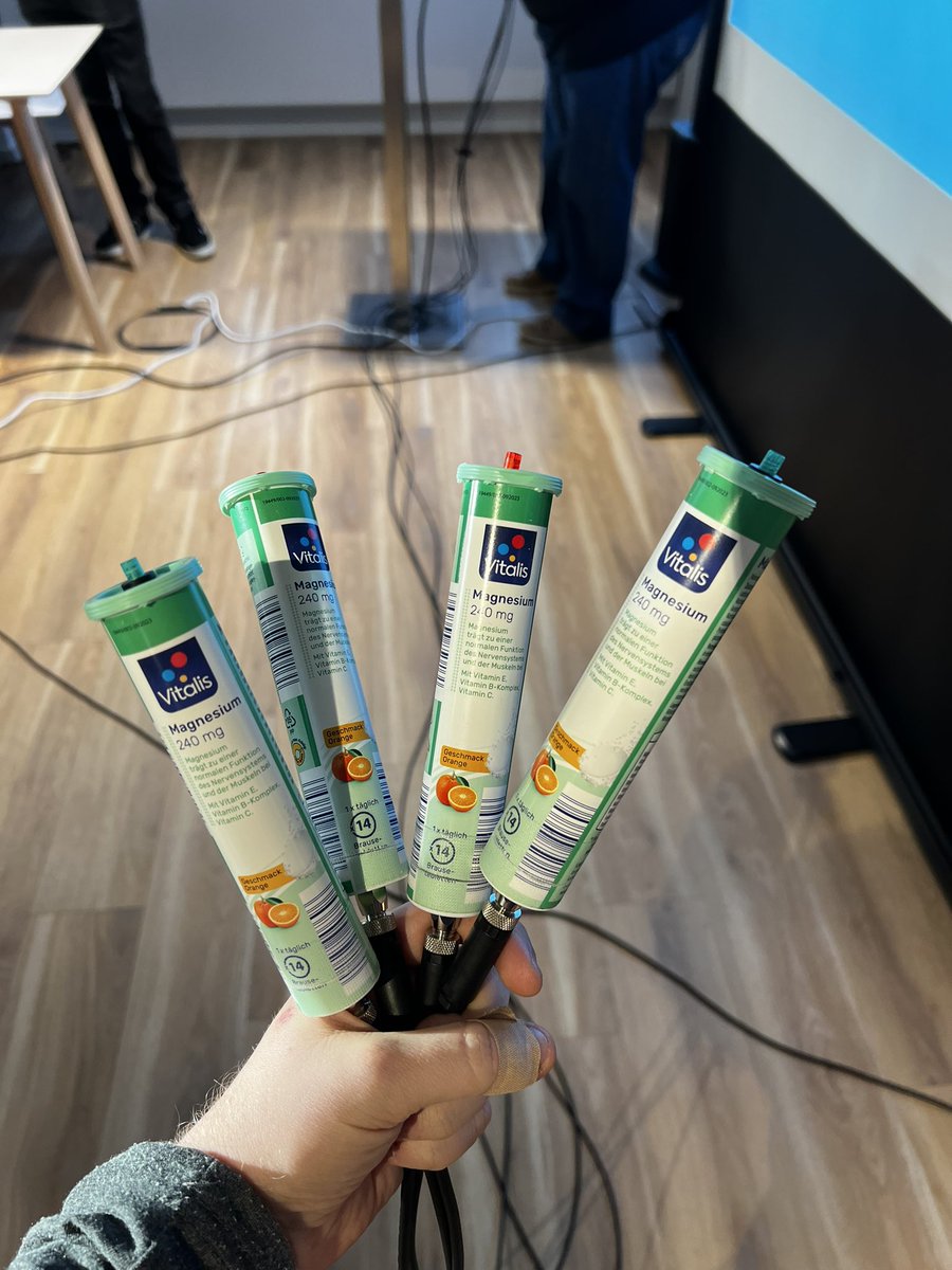 What is jeopardy? Best Controllers ever. Simon Brüggen is our gamemaster for this evening 🎲🎲