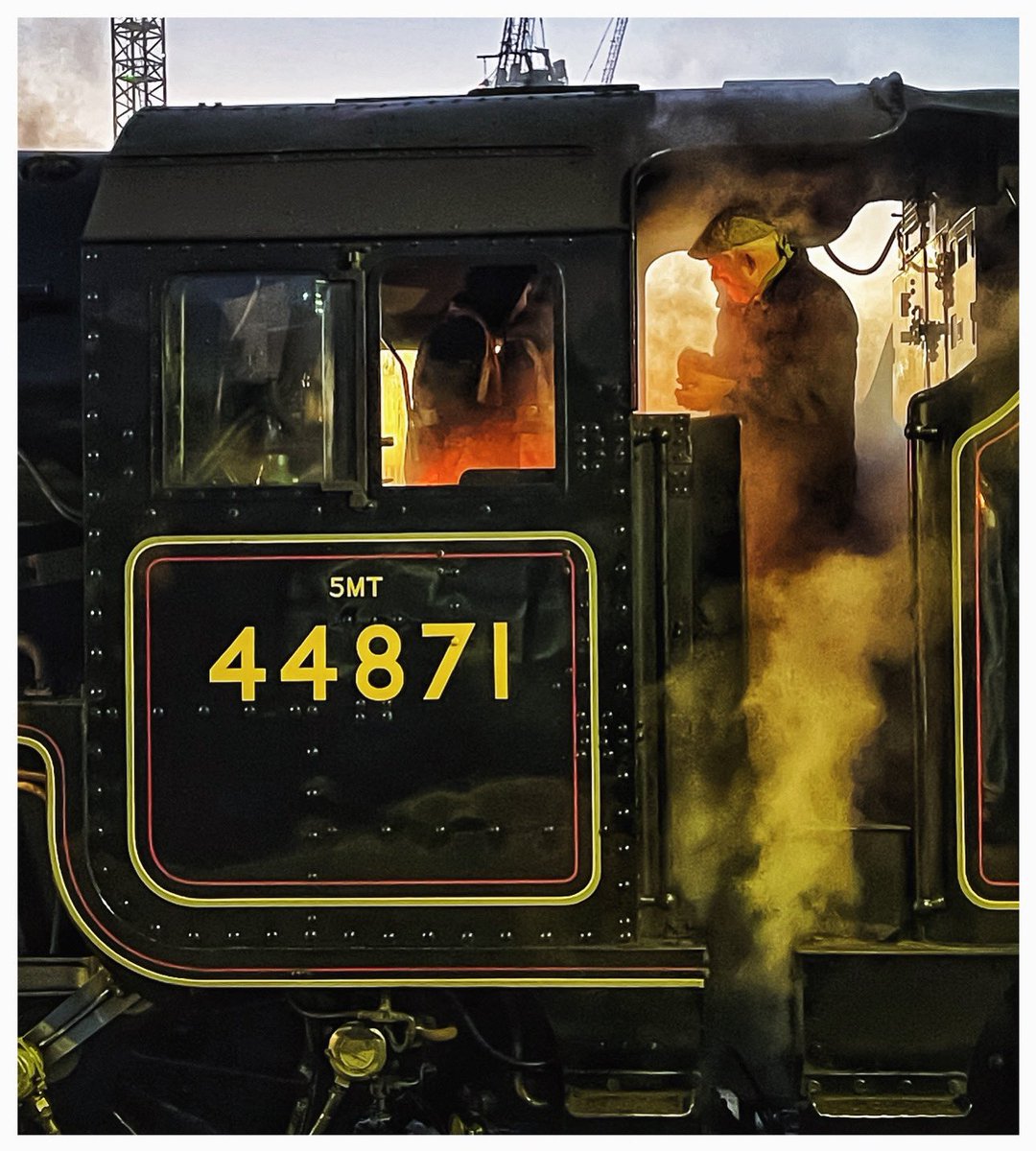 Tea anyone? 📍#Bristol Temple Meads #Railway Station. #steam #locomotive #morning #railways #trains #photograghy