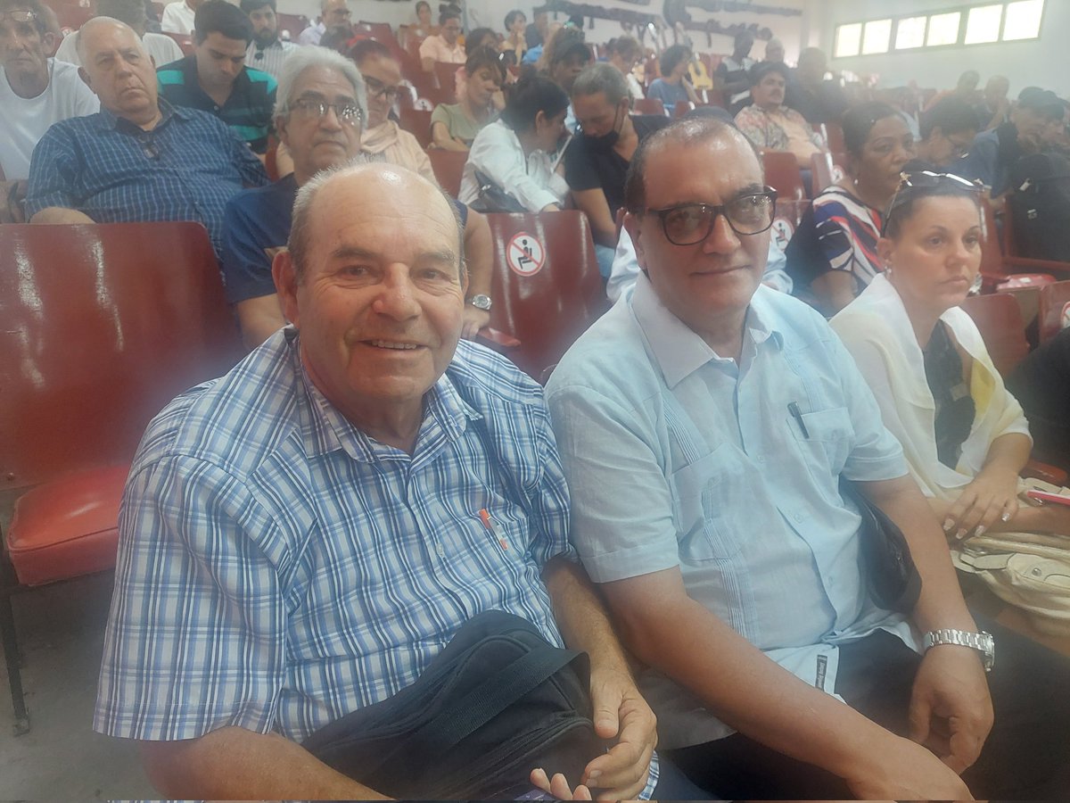 JorgeLSantana3's tweet photo. Se desarrolla la Asamblea X Congreso #UNEAC Villa Clara.

Un excelente debate y con deseos de mantener la creación, soñar y construir desde la cultura, la nación que todos queremos. 
#CubaEsCultura
#SomosArtexCuba
#GenteQueSuma https://t.co/1fh7cTwq3L