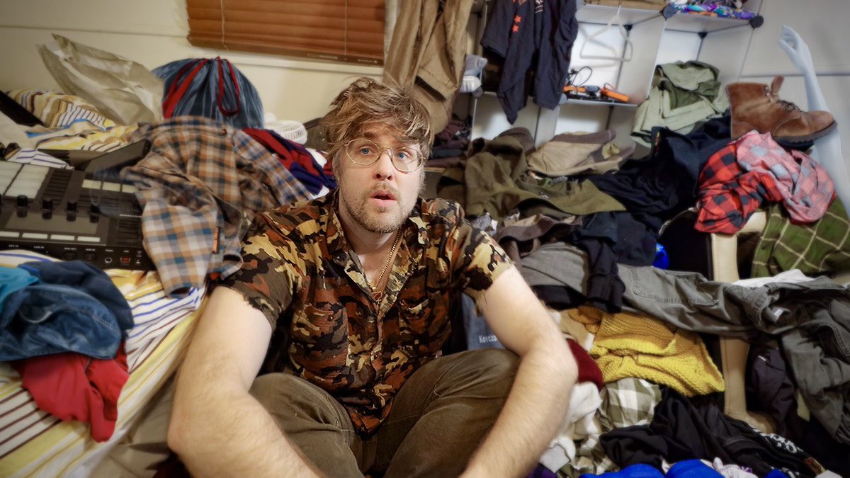 NEW UNHINGED VIDEO! “I’m ashamed of my bedroom” youtu.be/GHu1KQLq65Q