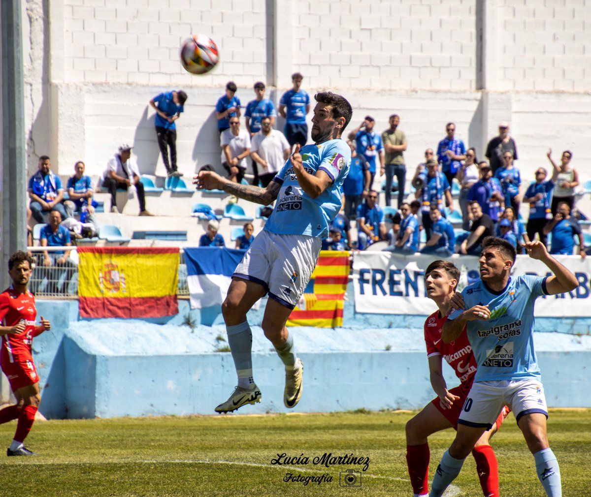 🤍💙 PASIÓN 💙🤍
•
• La pasión, es la que da sentido a todo… 

 ^^

📸 <a href="/LuciaMa218/">Lucia 🩵</a> 
⚽️ <a href="/cd_brea/">CD Brea</a>