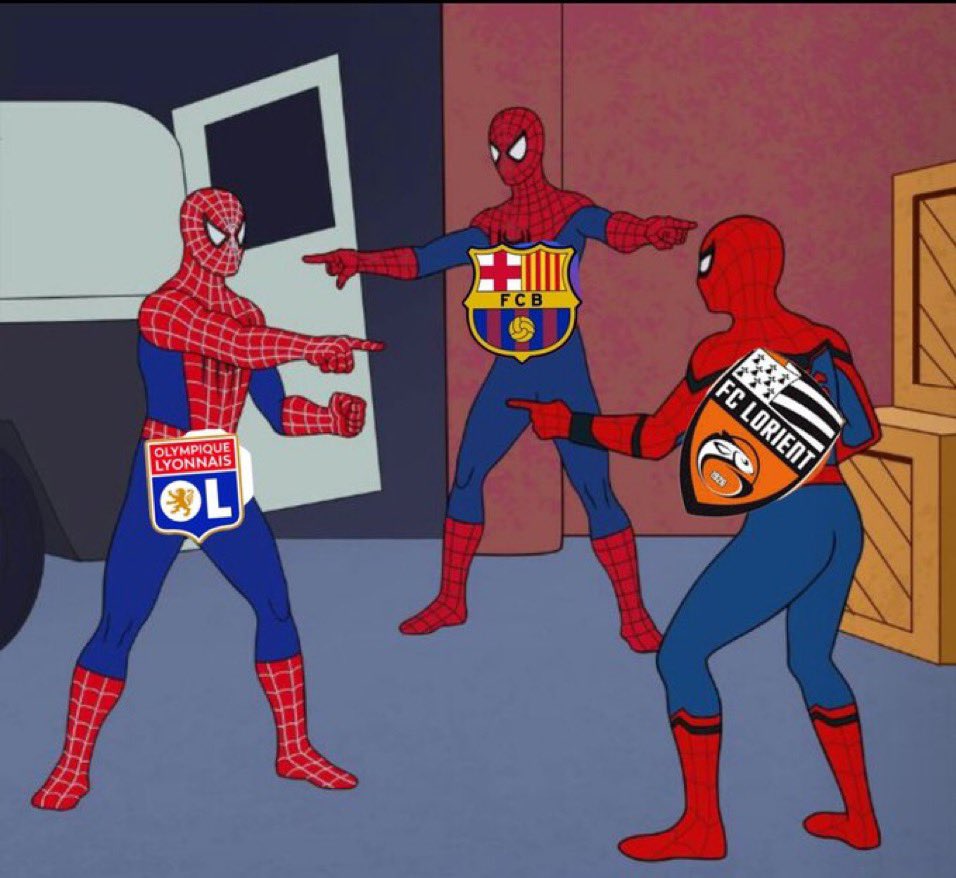 astblc's tweet image. Le varca, pyon et lorient qui se discute pour savoir c’est qui le plus nul #psg #PSGLorient