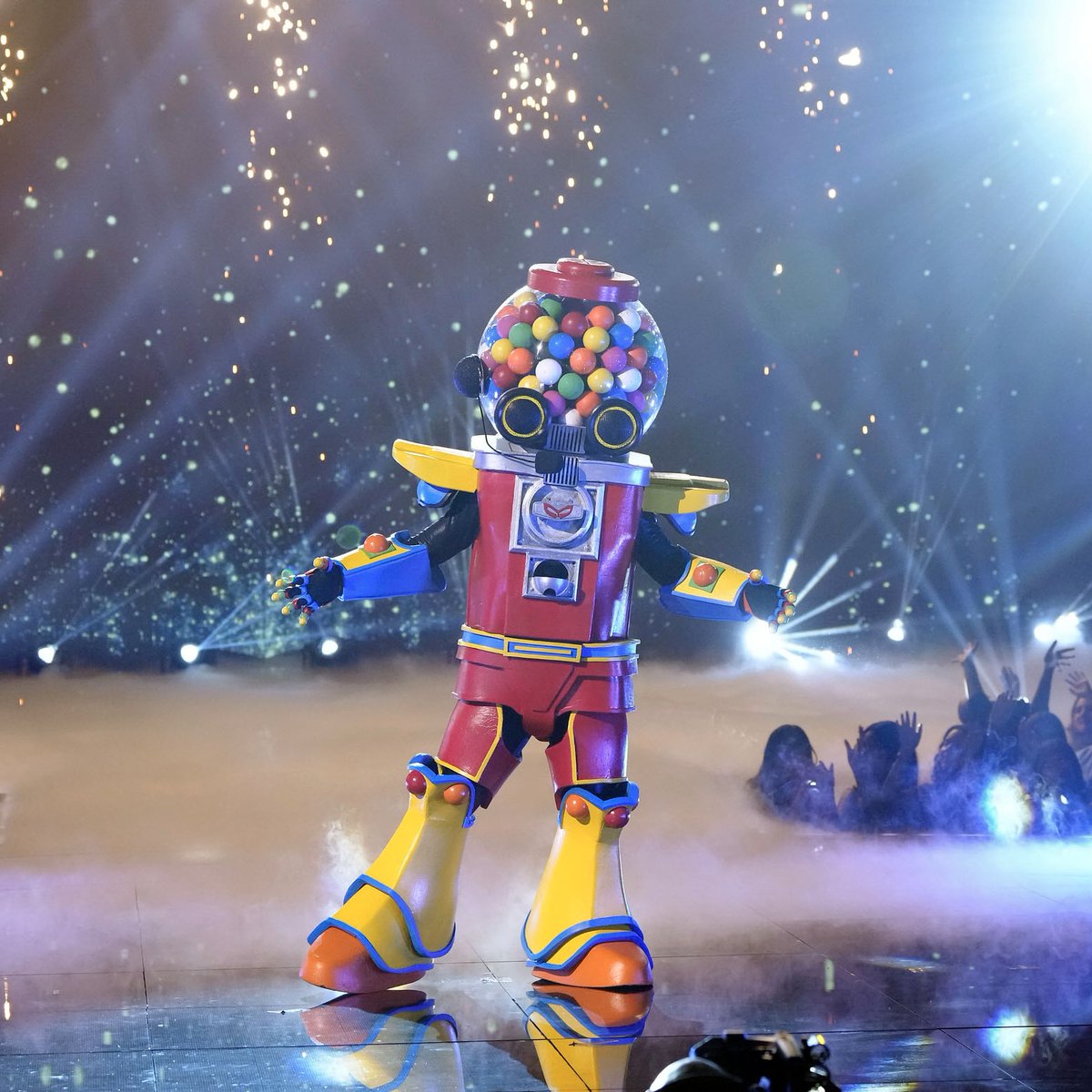 MaskedSingerFOX's tweet photo. Group B is back, but not without a twist! #MissCleocatraMask, #BeetsMask, and #GumballMask are facing a mysterious new Wild Card TONIGHT on #TheMaskedSinger! https://t.co/NNCxmGNHLO