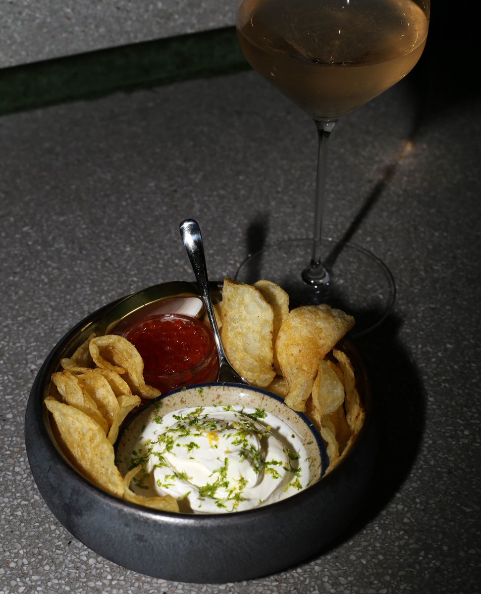 salsa_digital's tweet photo. Cocktail o'clock at @convoymusicbar 🖤⁠
⁠
-⁠
#SalsaDigital #ConvoyMusicBar https://t.co/5A0CDHoU5y