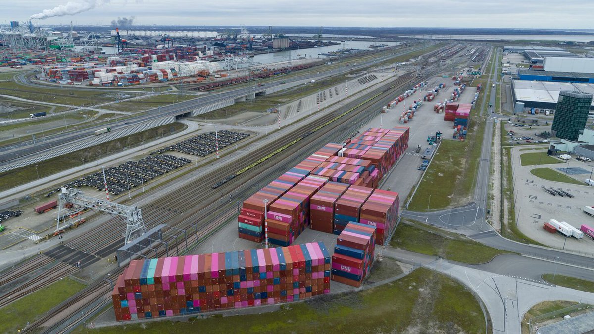 container_news's tweet photo. QTerminals Kramer Rotterdam site RTW-II connected to CER
#PortofRotterdam #PortofRotterdamAuthority #QTerminalsKramerRotterdam
https://t.co/smuAIXExBC https://t.co/VCkBV0oN2d