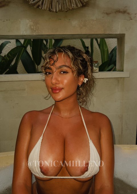 Fancy a suck? https://t.co/SWnPkga89A