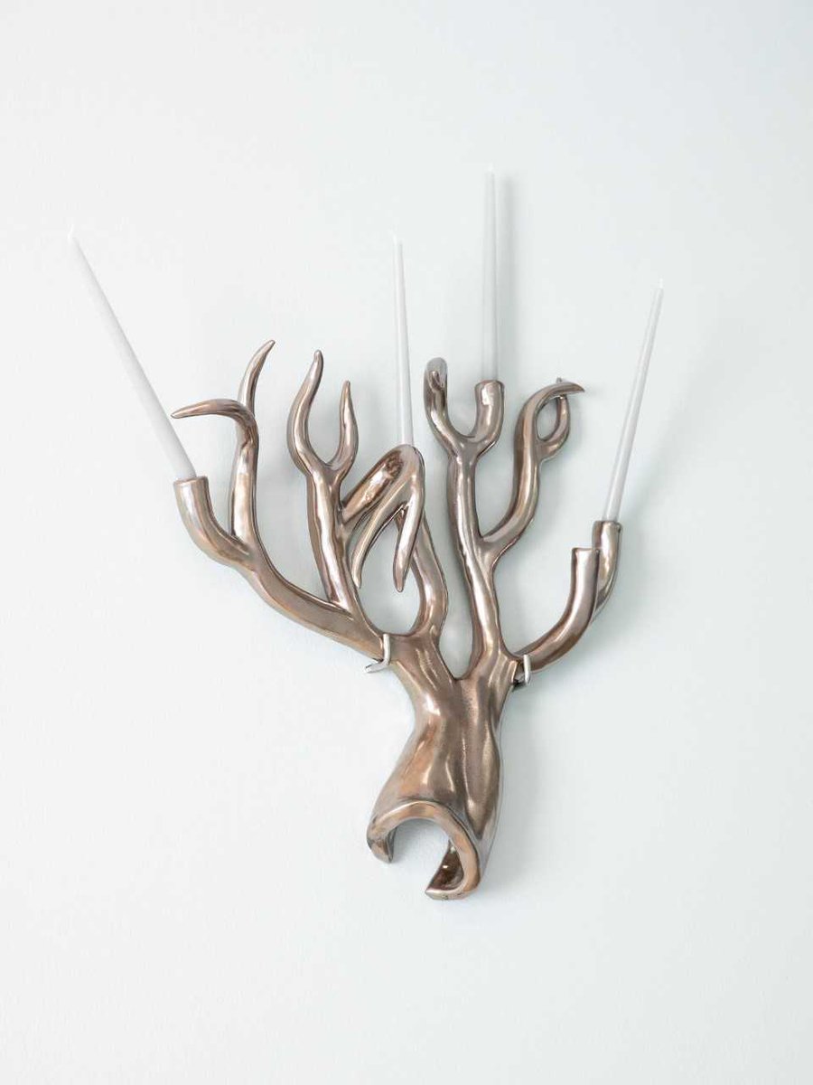 #ArtBrussels is one of the most important contemporary art fairs. The 40th edition will open its doors on 2⃣5⃣ April.Out of 177 participating galleries, 3 promote famous RO🇹🇩artists. Visit #AncaPoterașuGallery, #418Gallery and #ZinaGallery! 
With the contribution of <a href="/ICRBruxelles/">ICR Bruxelles</a>