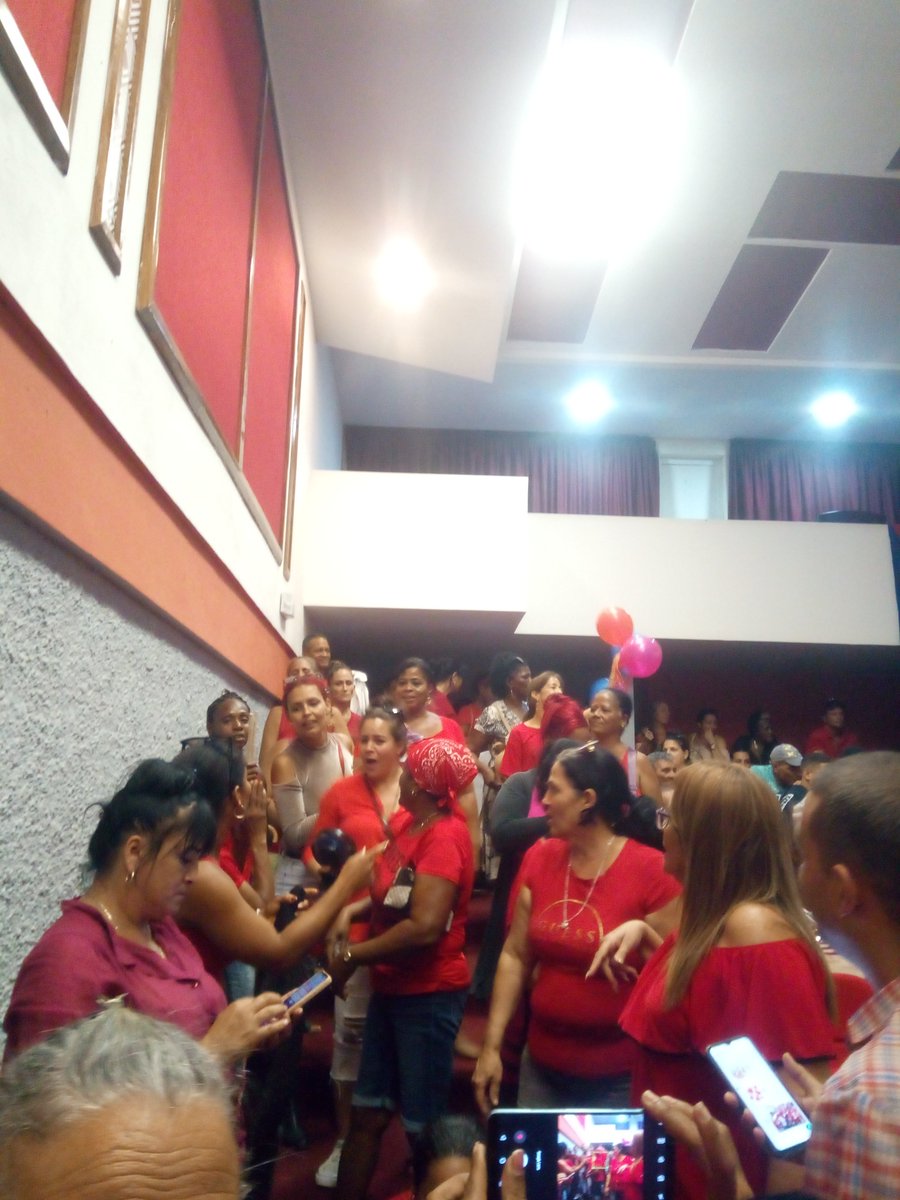 educacion_las's tweet photo. Educación a la VANGUARDIA en la Plenaria en saludo al Primero de Mayo. Los EDUCADORES LAJEROS comprometidos con su obra. #PrimeroDeMayo https://t.co/he7akjyxqc