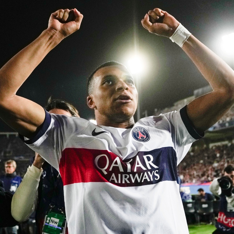 Kylian Mbappé en la presente temporada con el PSG:

➤ 43 goles.
➤ 10 asistencias.
➤ 43 partidos.
➤ Líder de la Ligue 1.
➤ Finalista de la Copa de Francia.
➤ Semifinalista de la UEFA Champions League.
➤ Campeón de Supercopa de Francia. 
➤ Marcó en la final de la Supercopa