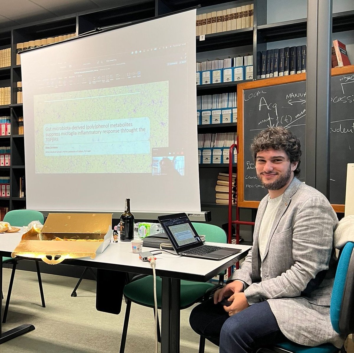 <a href="/Diogo_Carregosa/">Diogo</a> has finished his period with us. Farewell Diogo! We really enjoyed your visit!👏👏
<a href="/CNSantos_lab/">ClaudiaNSantos Lab</a>, we couldn't convince him to stay with us forever! 🤪🤪

<a href="/PMenaParreno/">Pedro Mena Parreño</a> <a href="/JFRAlvarenga/">José Rinaldi Alvarenga 🏳️‍🌈</a> <a href="/NegroCristiano/">Cristiano Negro</a> 
<a href="/Leti_Bresciani/">Letizia Bresciani</a> <a href="/phisquarelab/">Del Rio’s Lab @Unipr</a>