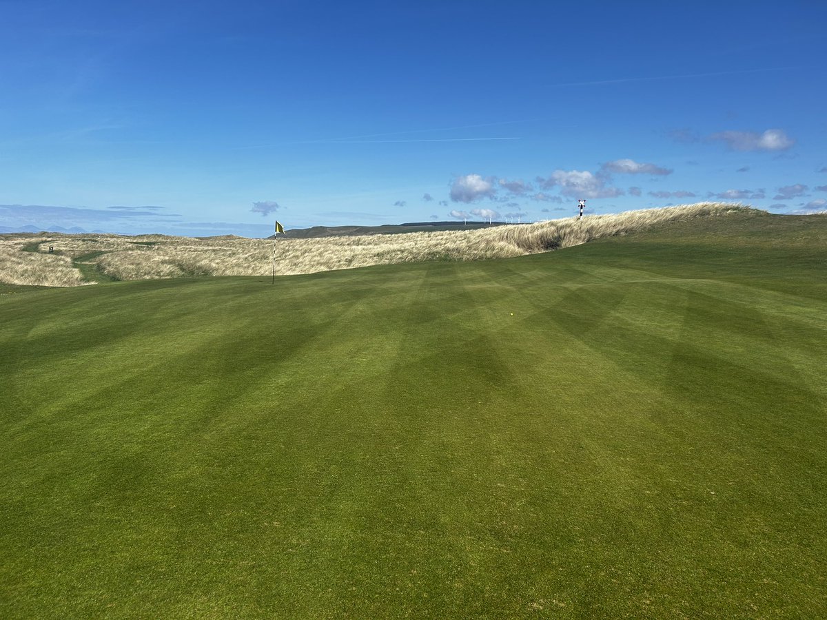 Had an amazing day out with the family @MachDunes last Saturday - course is in tremendous condition 👏🏻 

#Golf #Argyll #Scotland #linksgolf #sunshine #familytime