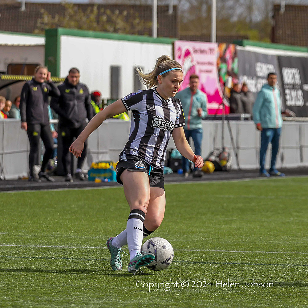 jobsonhphoto's tweet photo. Some of the action @NUFCWomen 🆚 @HTAFCWomen

@bridgetgaloway @akstobbs @Tylerldodds @jasminemcquadex

@BeckyLangley4 @AndyCook87
#ToonLasses #LadyMags #LadyMagpies #HowayTheLasses #nufc #nufcwomen @nufc
@SheKicksMag @WOFLIB #WomensFootball #footballphotos #BarclaysWC https://t.co/TmKqvCe3Qs