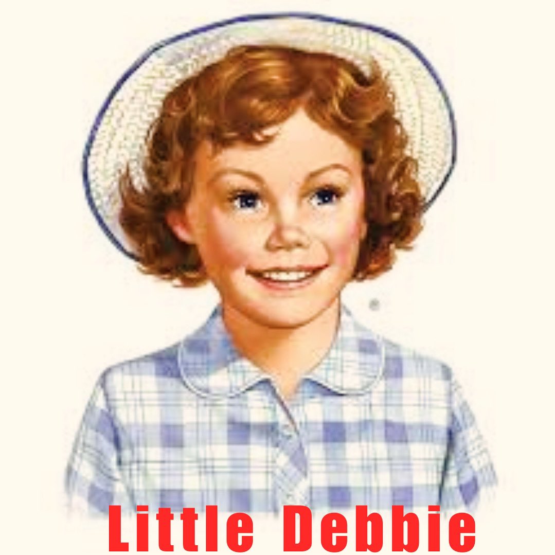 JaylaHunter22's tweet photo. There’s something so nostalgic about @LittleDebbie  @cmjfmissouristate #com309 😇😇 https://t.co/pjmASo5mC3