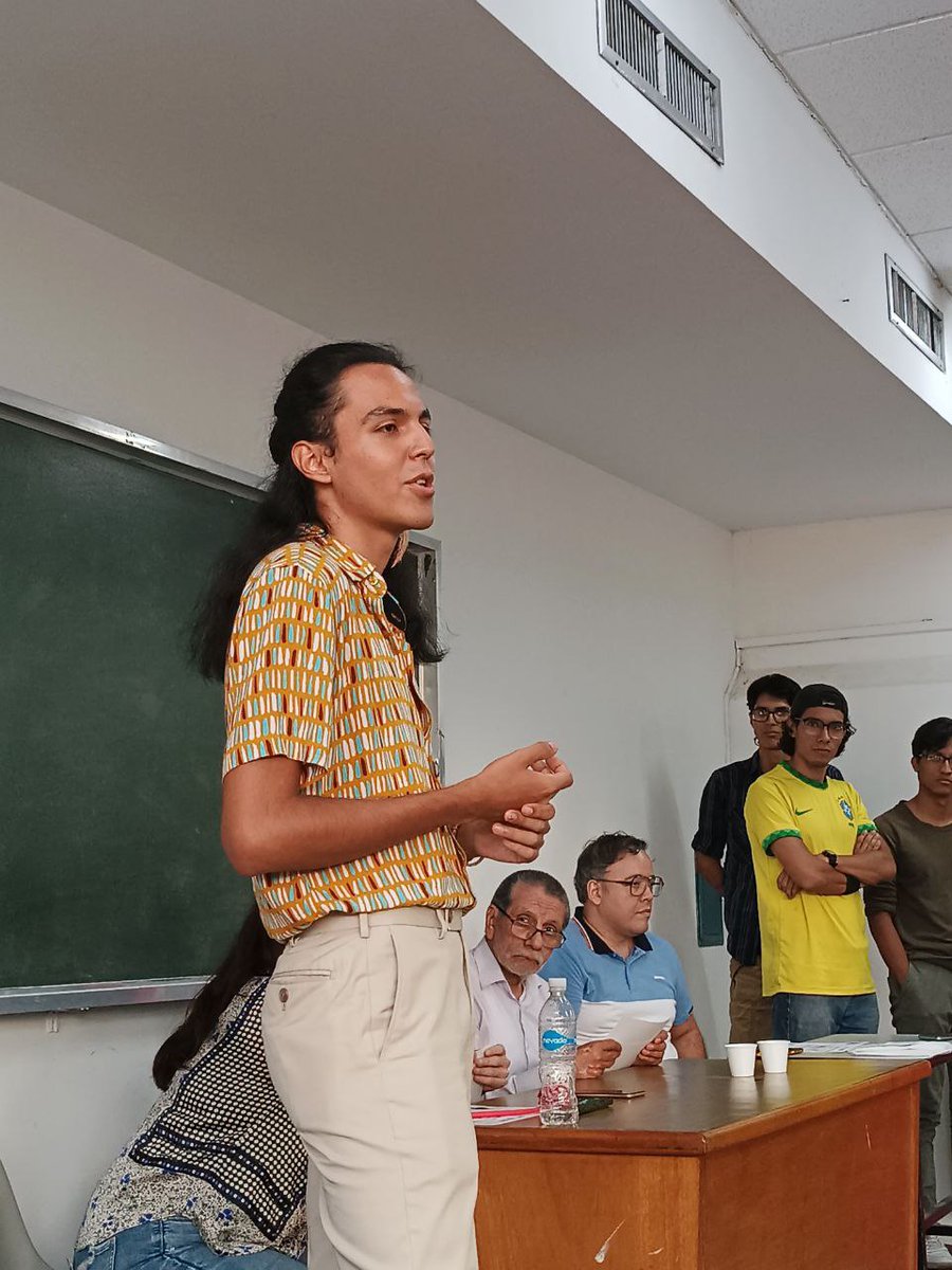 pasillogen20's tweet photo. Ayer tuvimos el honor de premiar a los ganadores y mención honorífica del primer concurso de narrativa UCV, en apoyo al centro de estudiantes de Letras-UCV🎉📚 ¡Gracias por la confianza! 
Pueden leer a los primeros lugares en nuestro 4to número🚀👇🏻: https://t.co/M6nJwi8K88 https://t.co/aPJHJyGmkv