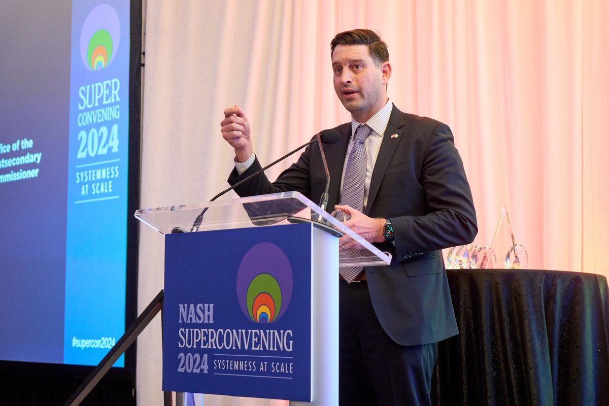 Celebrating our Seeding for Change award from @NASH_EDU for our Rhode Island Reconnect work. Commissioner Gilkey was on hand to receive the award on behalf of the team. Thank you, NASH! riopc.edu/news/opc-wins-…