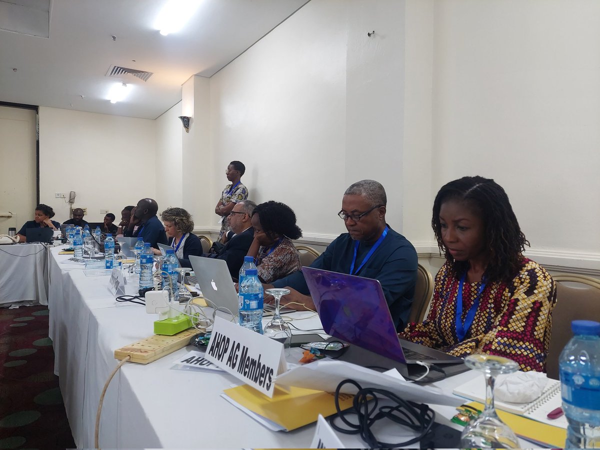 Attendees from @AAU_Official 🇪🇹, @KEMRI_Wellcome 🇰🇪, Health Policy Research Group 🇳🇬, @Uni_Rwanda 🇷🇼 & @PasteurDakar 🇸🇳 sharing reflections on the future of AHOP at our Annual Meeting in Abuja.

@WHOAFRO #healthsystems