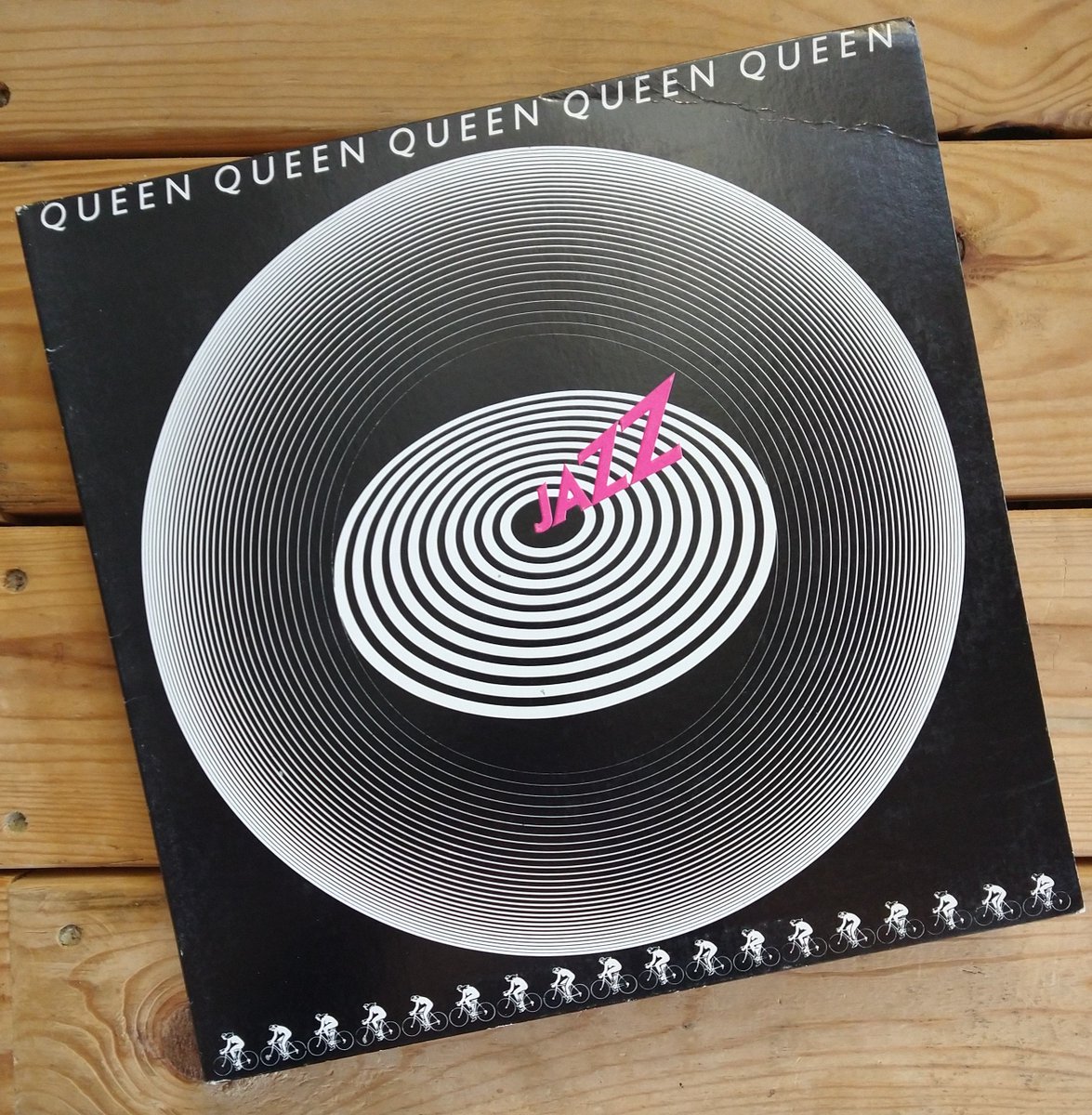 Morning Spin - #Queen #NowPlaying #vinylrecords #vinylcommunity