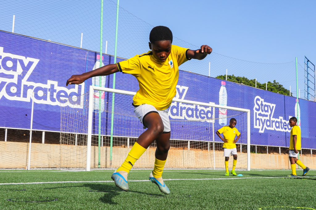 smacafrica's tweet photo. Training today, shining tomorrow. Our commitment to excellence knows no bounds. Join us on the journey from grassroots to global stardom.
#GrassToGlobal #SmacFootballAcademy 🟡⚪️ https://t.co/9kZ1es2f5D