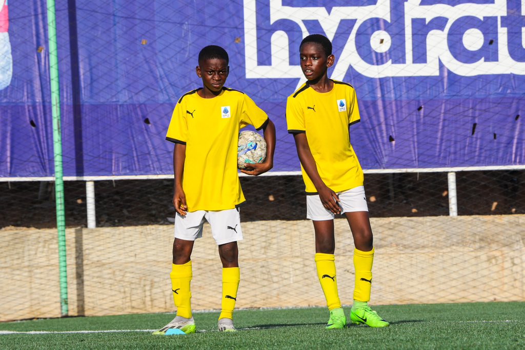smacafrica's tweet photo. Training today, shining tomorrow. Our commitment to excellence knows no bounds. Join us on the journey from grassroots to global stardom.
#GrassToGlobal #SmacFootballAcademy 🟡⚪️ https://t.co/9kZ1es2f5D