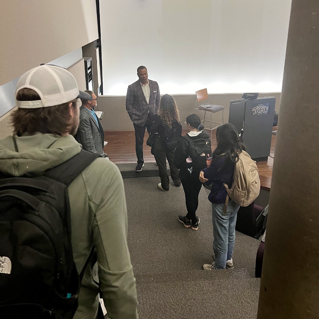 BobSchiefferCollege (@tcuschieffer) on Twitter photo Earlier this month, <a href="/TCUComm/">TCU Comm Studies</a> welcomed grad John Booty '98 to campus as part of the 2024 Gorvetzian Family Speaker Series. We love that our students can hear from established alumni about how they use their degrees. Learn more: schieffercollege.tcu.edu/communication/โฆ Earlier this month, <a href="/TCUComm/">TCU Comm Studies</a> welcomed grad John Booty '98 to campus as part of the 2024 Gorvetzian Family Speaker Series. We love that our students can hear from established alumni about how they use their degrees. Learn more: schieffercollege.tcu.edu/communication/โฆ