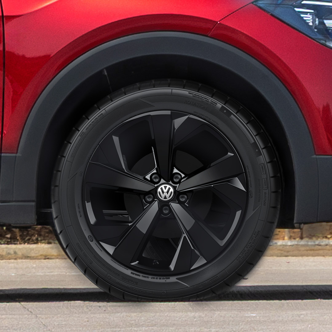 volkswagenindia's tweet photo. A companion that’s #StyledToWander. The new dark-styled Taigun GT Line 1.0L TSI comes with the GT Line badge, making sporty-styled aesthetics more accessible to those seeking the GT legacy.
#TaigunGTLine #Taigun #GT #VolkswagenTaigun #VolkswagenIndia #Volkswagen https://t.co/o8GYwIfvBF