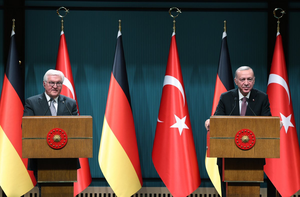 Cumhurbaşkanımız Sayın Recep Tayyip Erdoğan, Almanya Federal Cumhuriyeti Cumhurbaşkanı Frank-Walter Steinmeier ile ortak basın toplantısında konuştu.