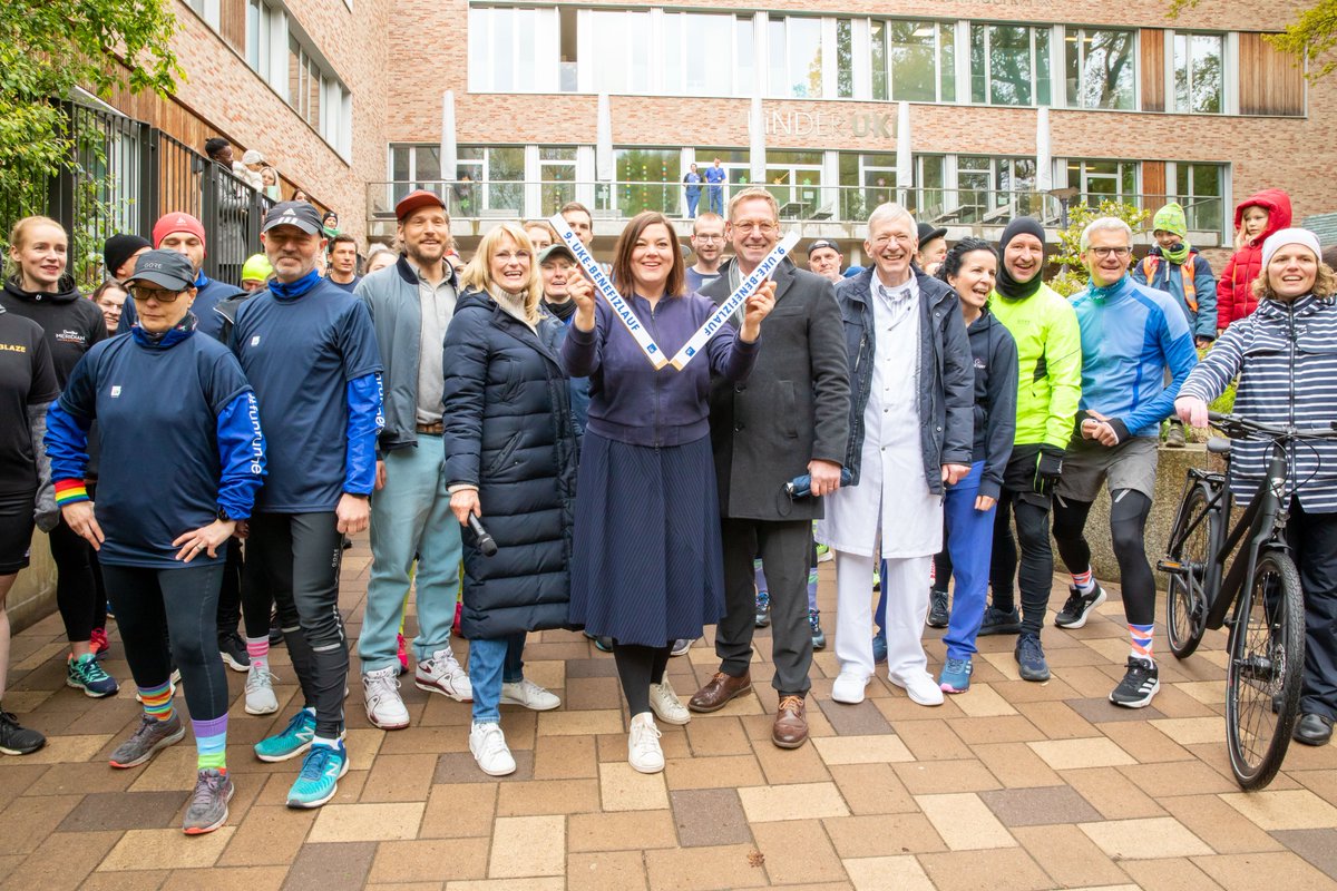 Heute ist der 9. UKE-#Benefizlauf gestartet! Das Motto lautet: In 80 Tagen um die Welt für die Kinder der #Intensivstation! Jetzt anmelden und für den guten Zweck Laufen, Radeln und Schwimmen: uke.de/benefizlauf @hh_bwfgb @fegebanks