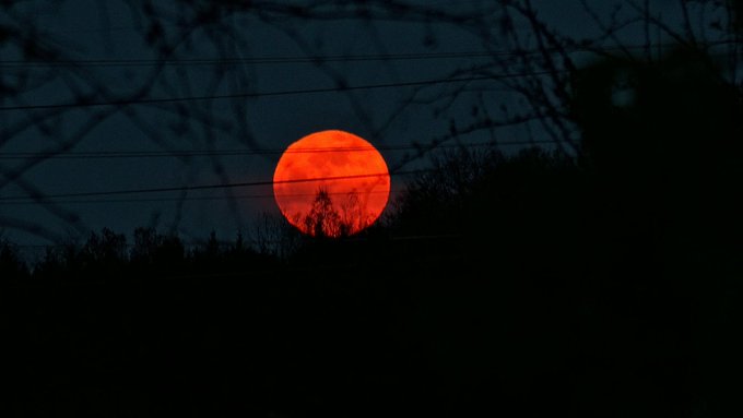 ❤️ The full moon in Scorpio last night.   📸 by me https://t.co/z7JV6iEbBe<a href="/tag/smackdown"class="tags"><span>#smackdown</span></a>