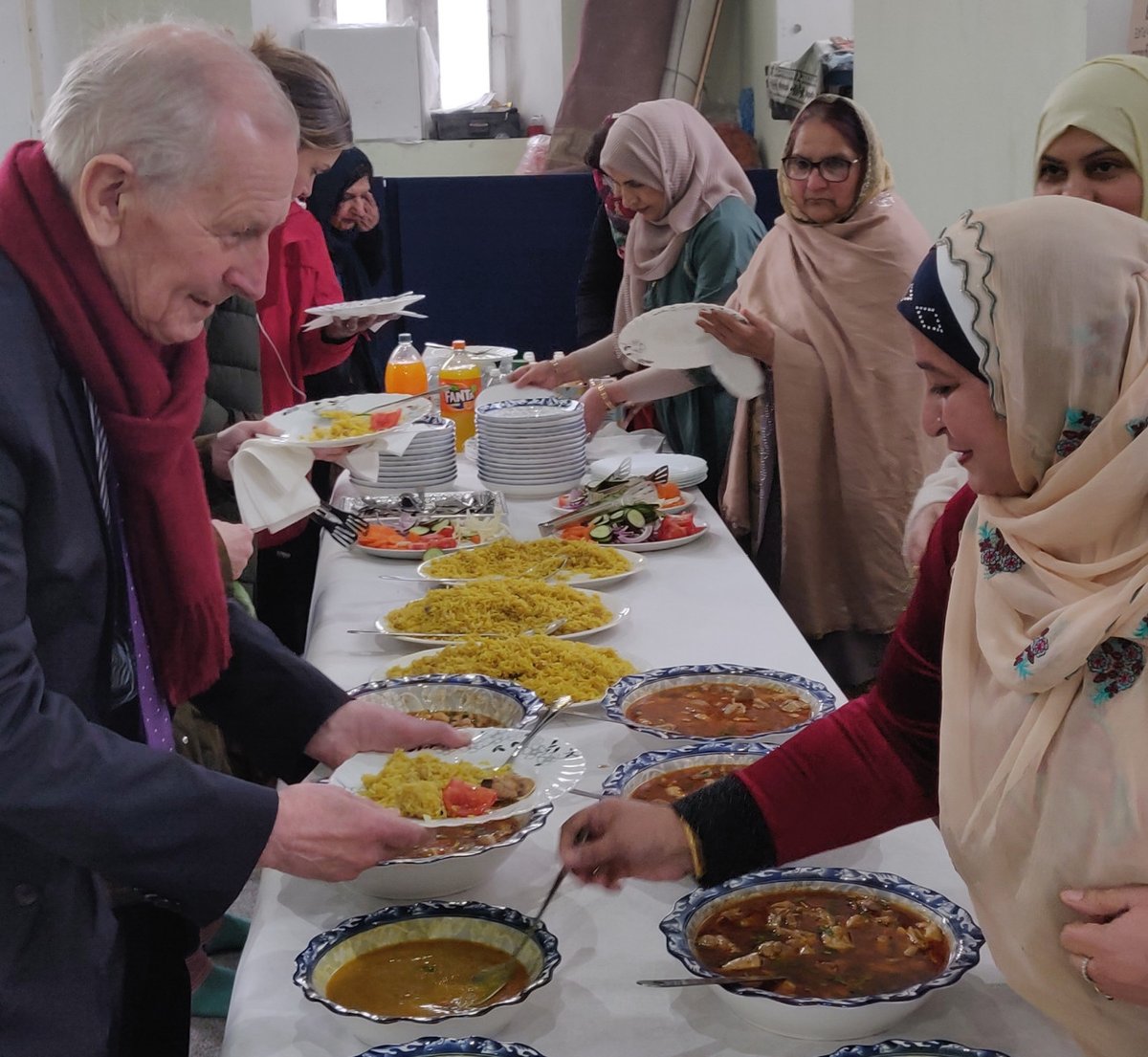 Researchers from @MUARG1 have spent the last 18 months examining how faith spaces in @greatermcr support diverse groups of older people within their communities 'They found that faith spaces provide spiritual wellbeing, belonging + a sense of community' manchester.ac.uk/discover/news/…