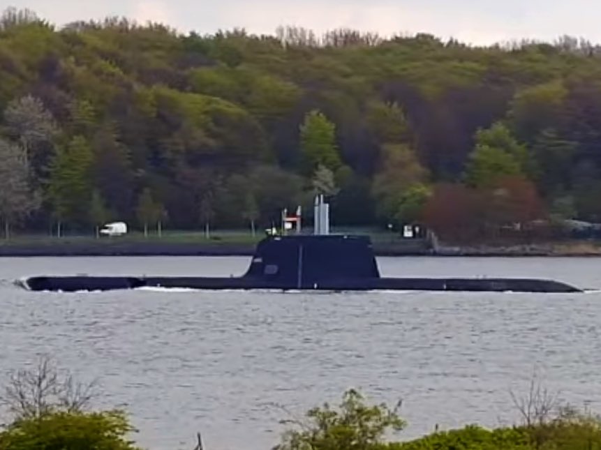 WarshipCam's tweet photo. Future Republic of Singapore Navy Invincible-class Type 218SG submarine RSS Invincible leaving Kiel, Germany - April 24, 2024 #rssinvincible

SRC: webcam https://t.co/G5erMNE09c
