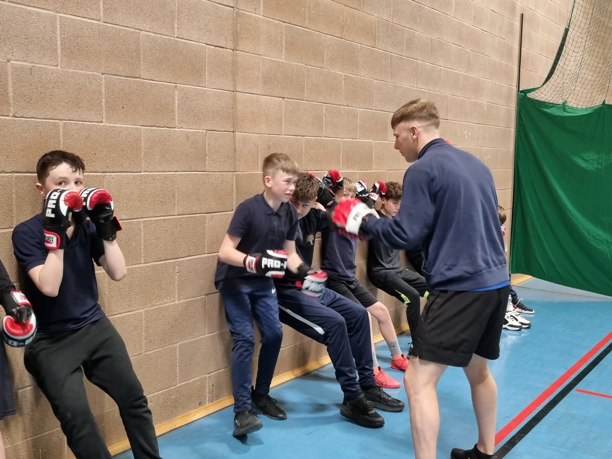 60 boys were put through their paces today @RiversFitness when they were given the opportunity to try climbing, circuits, boxing and cardio equipment in the gym. We'll done to all boys from @TDMS_Evesham @pinvinfed @AbbeyParkSchool @BMiddleSchool @PershoreHigh #commitment