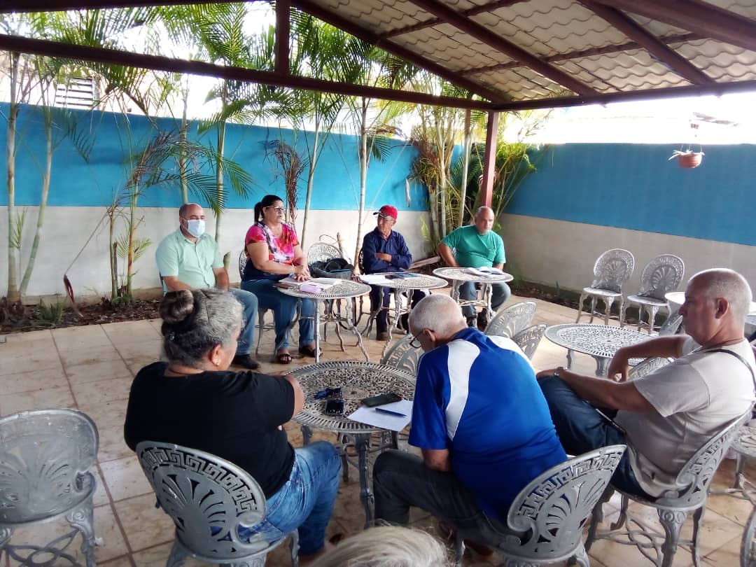 Hoy participé en Asamblea de Ejemplares en DIVEP en #Artemisa,trabajadores con méritos que ingresarán voluntariamente a las filas del Partido Comunista de Cuba (PCC) #ArtemisaJuntosSomosMás @DiazCanelB @PartidoPCC @DrRobertoMOjeda @GobiernoArt