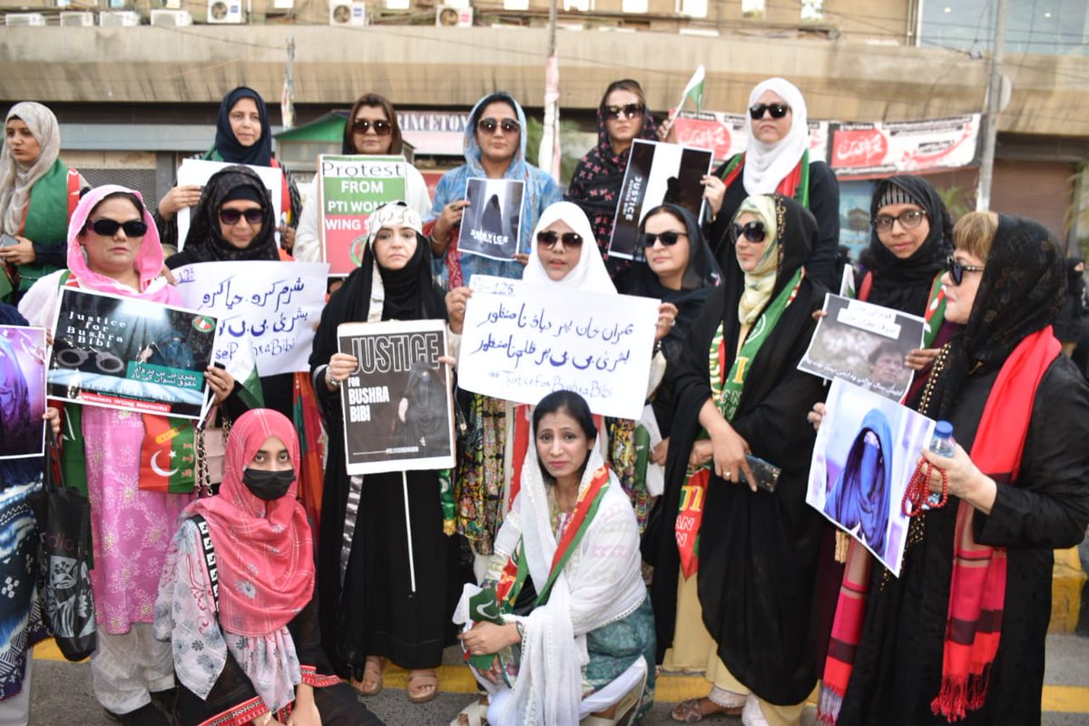 fozisidd's tweet photo. ان شاء اللّٰہ کراچی والوں کو اب پورا پاکستان دیکھے گا ،
ہم نا باز ائیں گے محبت سے 
جان جائے گی اور کیا ہوگا 

#ReleaseImranKhan 
#JusticeForBushraBibi 
@ImranKhanPTI @KanwalMna @PTICentralWW @PTIofficial @PTIKarachi_ https://t.co/Ist0OS60a2