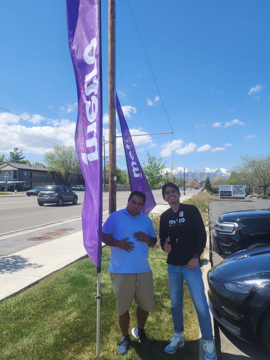 PCGPrepaidBiz's tweet photo. ‼️Wowza‼️ nothing beats a gorgeous day at @MetroByTMobile
#metrobytmobile #nadayadayada 

The Fast Wireless crew in UT is living their best life, soaking up that Vitamin D and crushing it with the Customer service 🔥☀️  #fastwireless #livingmybestlife

📍West Valley UT https://t.co/CCLMEggbLr