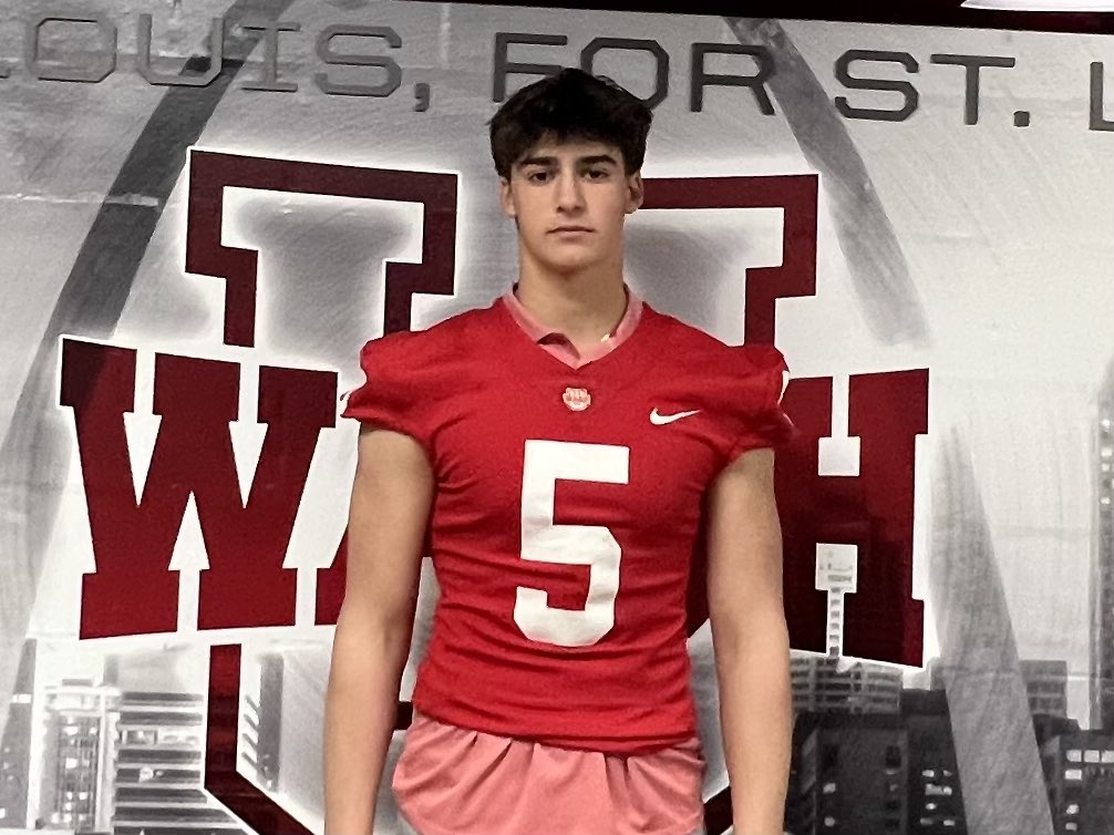 Had a great time at the <a href="/washufootball/">WashU Football</a> junior day this weekend! Thank you <a href="/MuellerFBCoach/">Scott Mueller</a> <a href="/BrianPAllen3/">Brian P Allen</a> <a href="/CoachAaronKeen/">Aaron Keen</a> for having me.