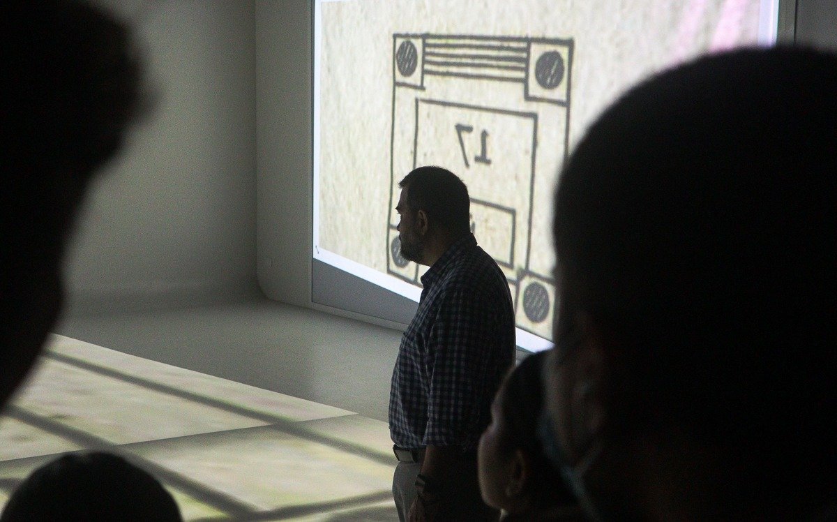 ArquitectUCAB's tweet photo. El Laboratorio Experiencial (#XPRLab) de #ArquitecturaUCAB cuenta con equipos de proyección y realidad aumentada EPSON que permitirán a profesores y alumnos sumergirse a escala real en simulaciones de los espacios arquitectónicos que diseñen en clase.
🔗https://t.co/gwOJt8mWPP https://t.co/3qvDuZKhB2