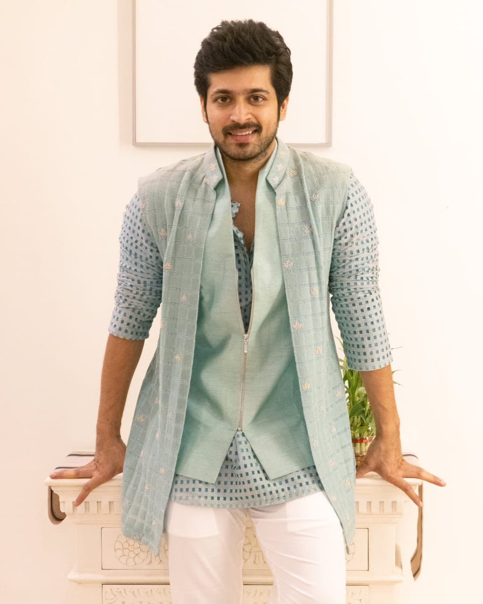 A charming and elegant photo of Actor @iamharishkalyan ✨

After the triumph of his recent movie #Parking, he's gearing up for an exciting lineups like #Diesel, #LubberPandhu, and others!

#HarishKalyan