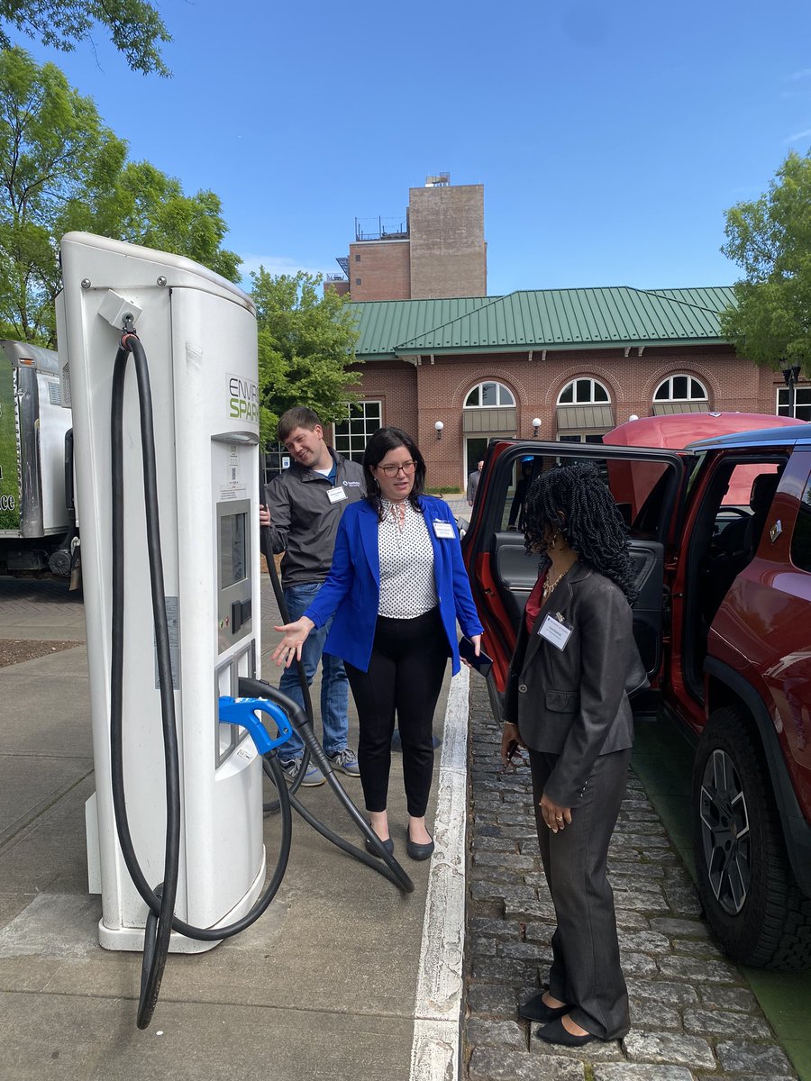 We’re excited to be here at the 3rd annual UGA E-Mobility Summit hearing about the latest progress in GA. Checking out GA Power’s new electric truck and some fast-charging stations!