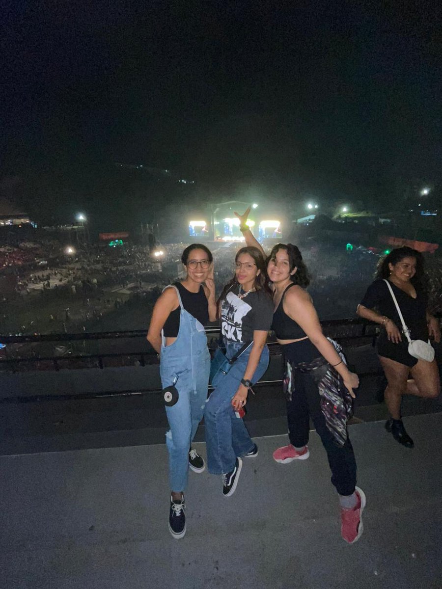 nathysky's tweet photo. Maná con mis niñas 💙 https://t.co/Z8rIIPSZ0E