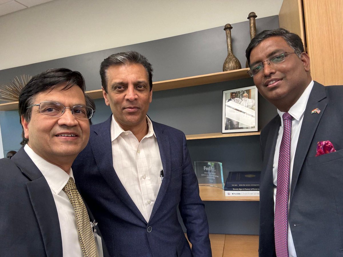 Consul General met Mr. Raj Subramaniam, President and CEO of FedEx Corporation. Engaged in discussions on bilateral strategic partnership in trade, investment, technology, etc., and exploring innovative strategies on enhancing relationship.