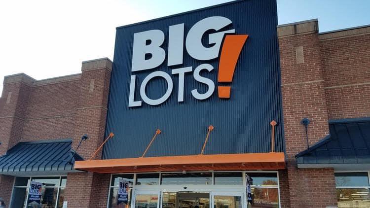 Good rule to live by! ⭐️🌟 You shouldn’t go into a @BigLots with a 'plan'. They'll never have exactly what you want. However, you can get: ✅ A foosball/coffee table combo for $76 ✅ Deeply discontinued Super Mario Bros. movie Captain Crunch ✅ 93% off Easter candy 🍭