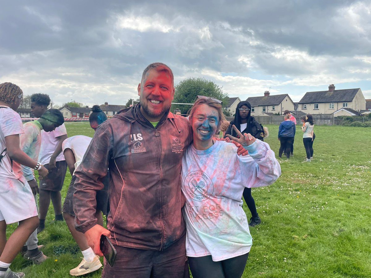 WillowsWO09's tweet photo. Making memories part 2, absolutely loved the colour run with the year 11s @willowshigh @MrJackLiamSmith @TechnologyDepa2 @KellyBubbins @WillowsMrNorman https://t.co/UcKJEy8Bon