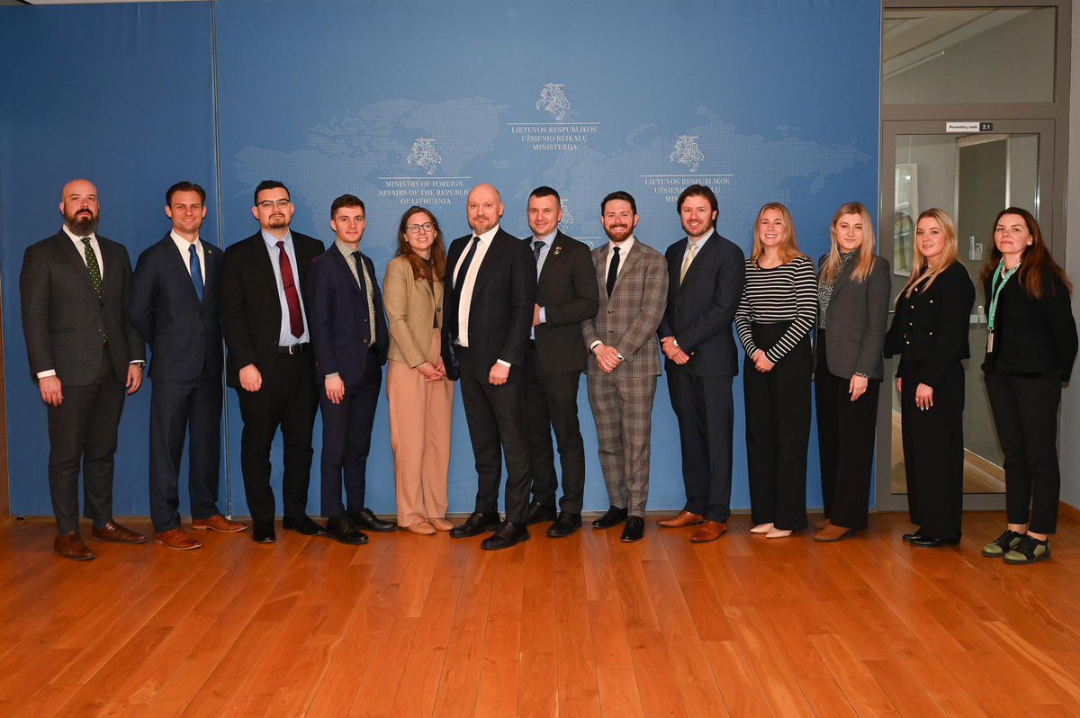 It’s been an honor visiting Brussels & Vilnius with @eu_eeas Emerging Leaders program to study Baltic security. Among many others, we’ve had the opportunity to meet with @LithuaniaMFA’s Jonas Survila, @ZygisPavilionis & @LTSeimasForeign. Together for victory and democracy 💪