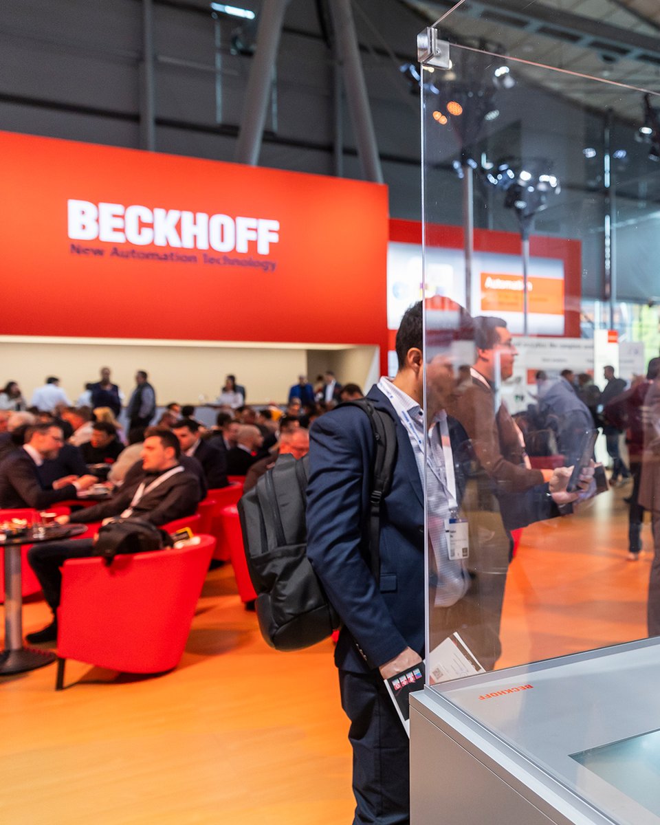 hannover_messe's tweet photo. Over 500 exhibitors have united at #HM24 to showcase hydrogen and fuel cells technologies. 💧 Located in halls 12 and  13, this hub of cutting-edge technology promises unparalleled synergy towards a global emissions-free future. https://t.co/3a2YCCaftM https://t.co/dFECiDffh3
