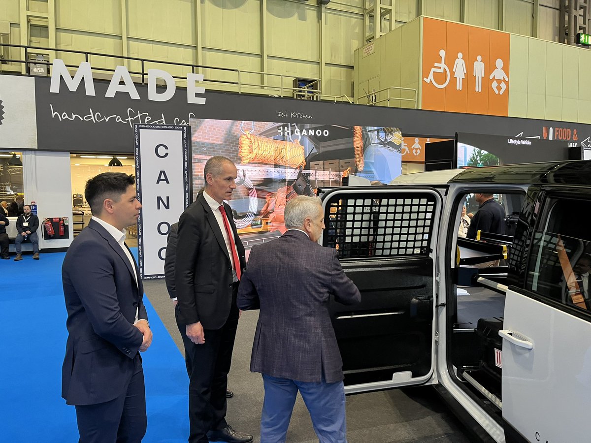 RHADeclan's tweet photo. Fascinating visit to US manufacturer @canoo with Chairman Tony Aquila @TonyAquila8020 and Shadow Roads Minister Bill Esterson MP to discuss their plans to enter the UK market next year. @TheCVShow @RHANews https://t.co/nf2bNwidK7