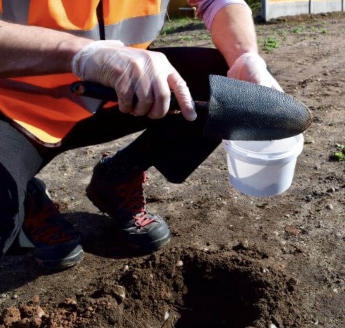 We are pleased to have been awarded a contract to test soils for contamination purposes (CLEA & WAC) at Gammaton Moor in Bideford, Devon, for a regular returning client. #soil #soiltesting #contamination #contaminatedland #clea8 #wac albertcoleconsultants.co.uk