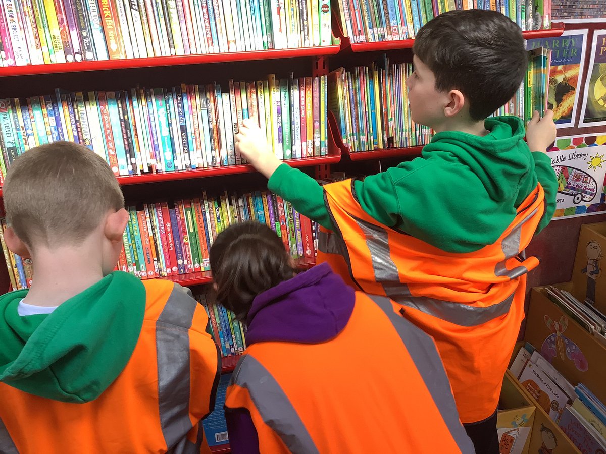 westheathprim's tweet photo. #WHPSClass9 went to the mobile library today. We had a great time, the children really enjoyed looking at the different books and selecting one to take back to school for the week. #WHPSReading https://t.co/DbVag8rswg